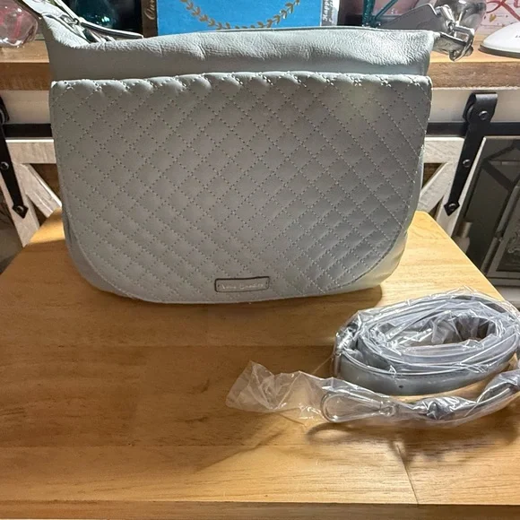 Vera Bradley leather Gallatin carryall Carson - Picture 9 of 10